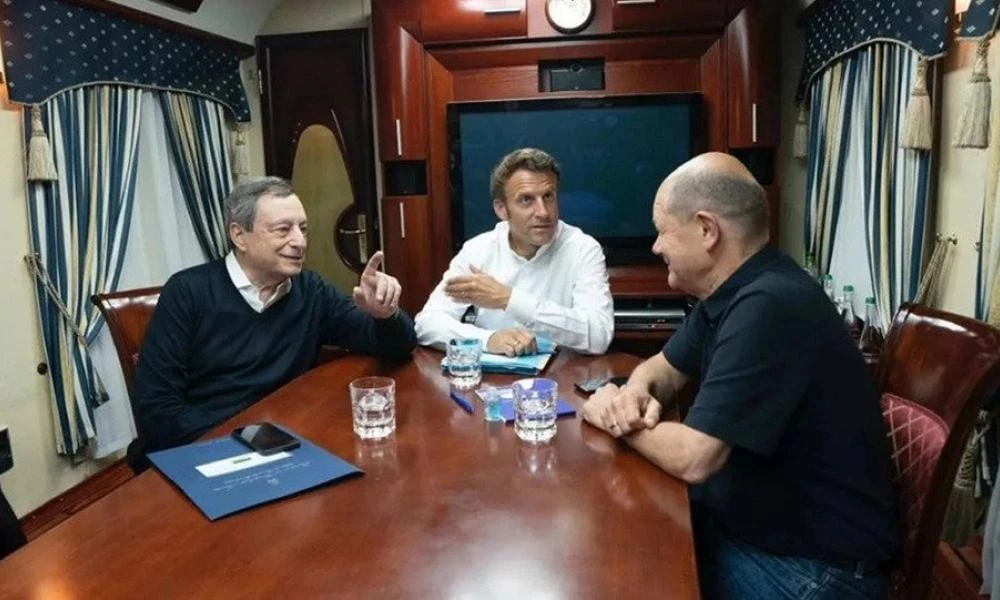 Ουκρανία: Μακρόν, Ντράγκι και Σολτς επιβιβάστηκαν σε ειδικό τρένο με προορισμό το Κίεβο